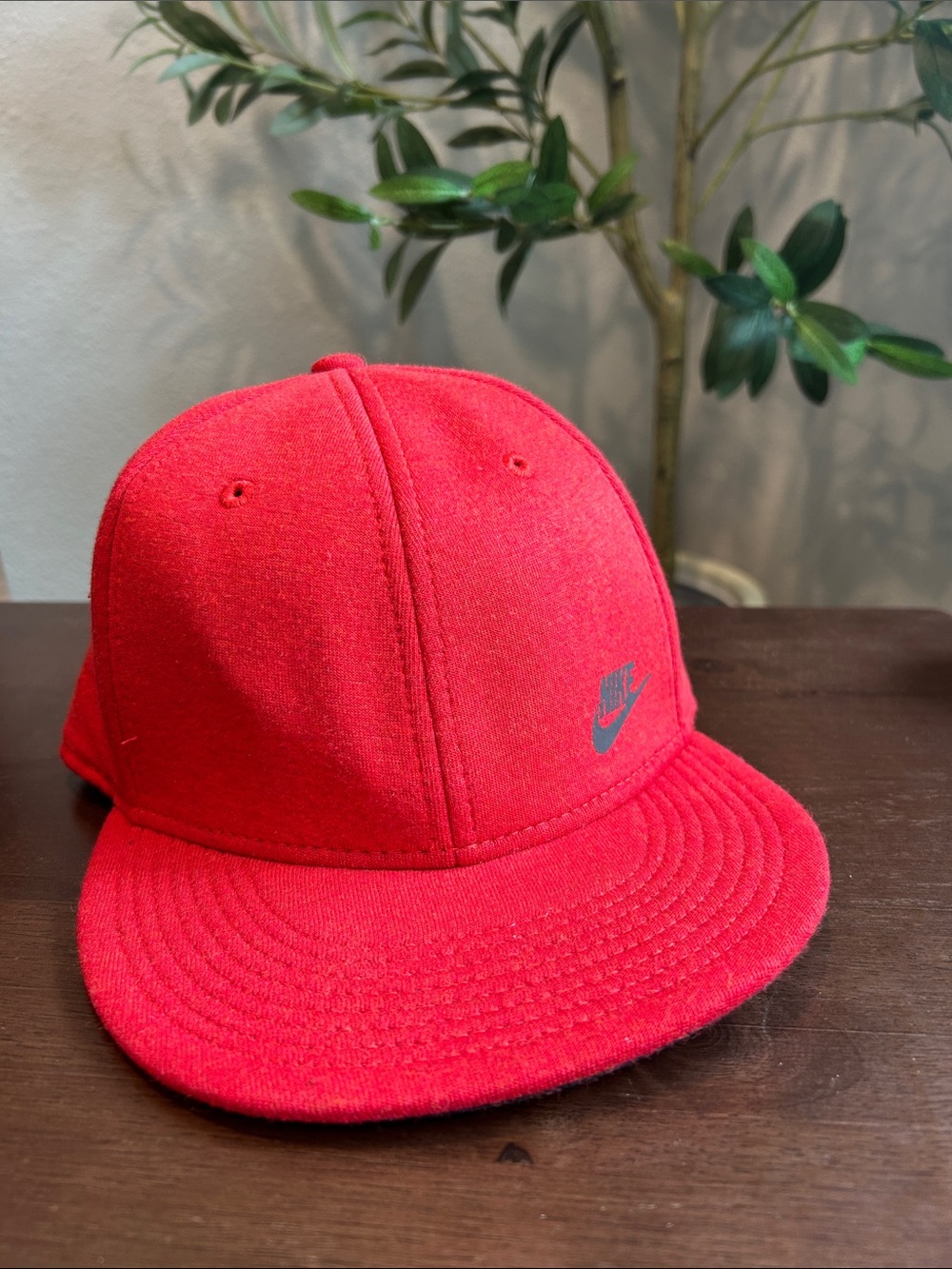 Nike Kids Bright Red Flat-Bill Baseball Hat